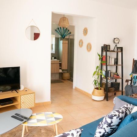 L'Ile Au Paon - Appartement T2 Avec Piscine Et Parking Les Abymes Exterior photo